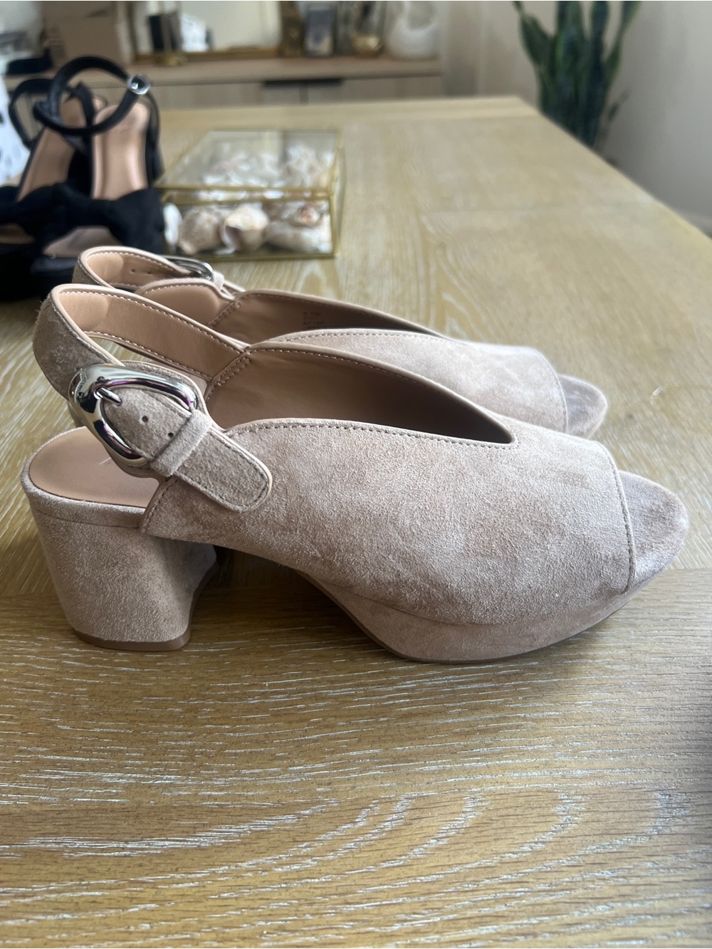 AEROSOLES Beige Suede Open-Toe Slingback Mules